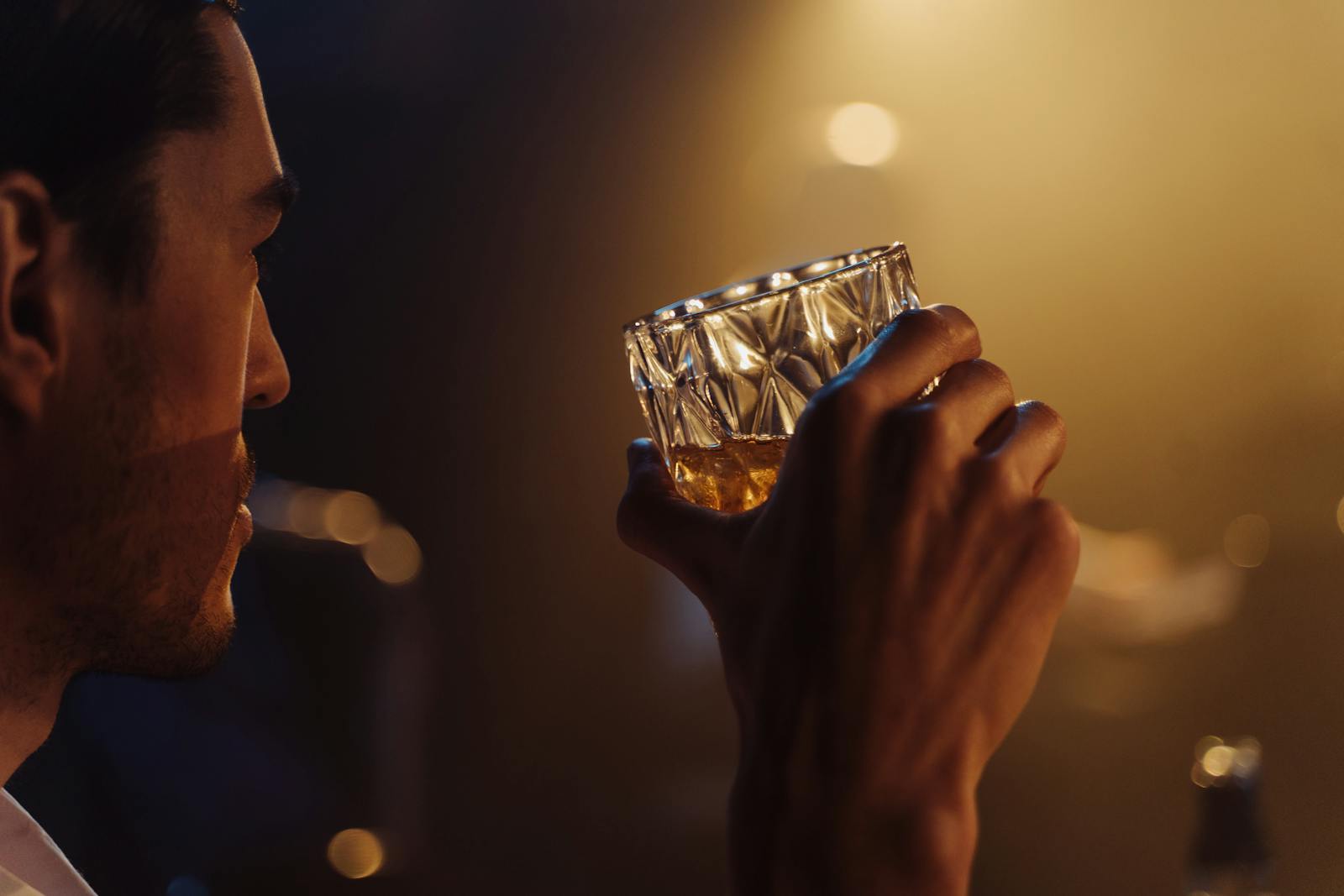 Nosing whisky at a proper distance from the glass